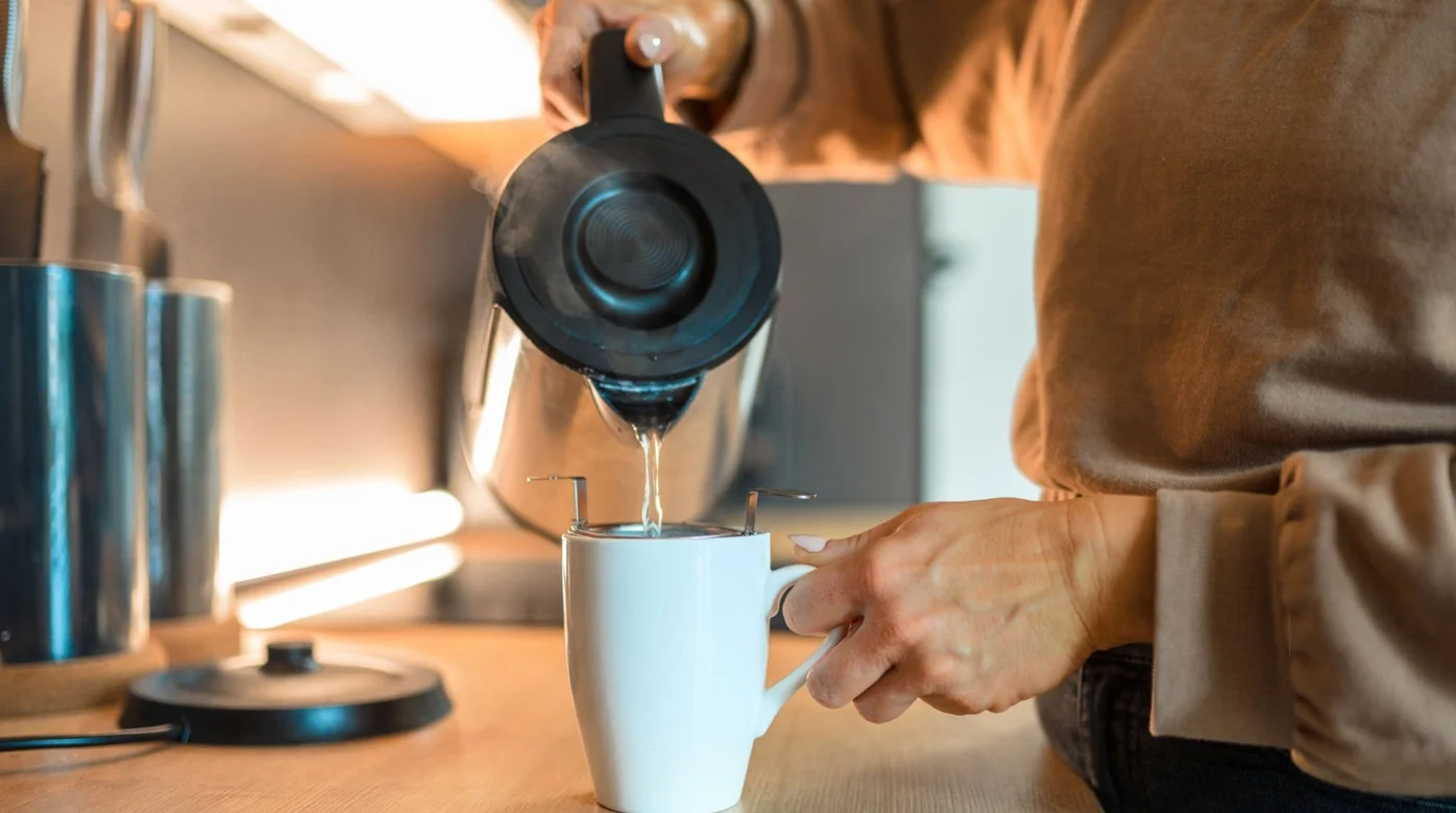Top 10 Best Small Electric Kettle In The UK Of 2023- Expert Choice