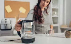 8-Best-Glass-Electric-Kettles-in-the-UK