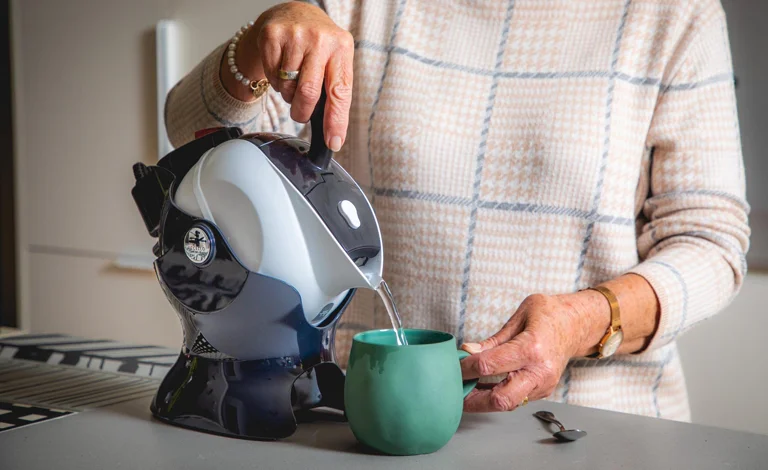 What is the best electric kettle for the elderly?
