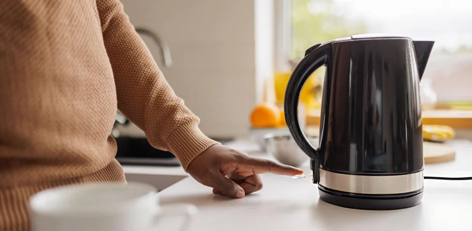 Do Electric Kettles Save Money? Efficiency & Routine Guide